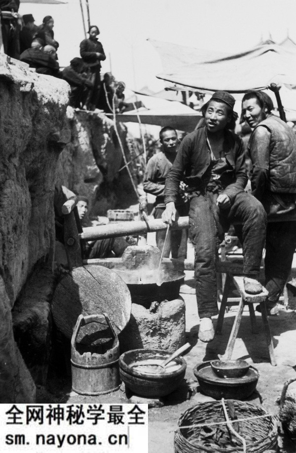 1930年代海映光拍摄的甘肃平凉街景预览图6 1930年代海映光拍摄的甘肃平凉街景预览图6