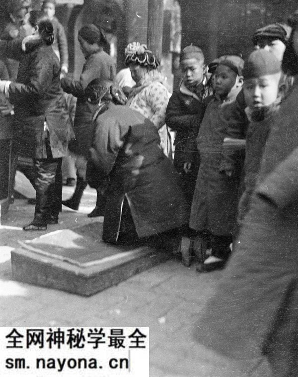 1919年保定老照片 保定城墙|百姓过年祈福烧香预览图2 1919年保定老照片 保定城墙|百姓过年祈福烧香预览图2