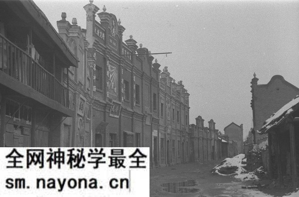 1943年郑州老照片 日本人轰炸之下凋敝破败的火车站前商业街预览图8 1943年郑州老照片 日本人轰炸之下凋敝破败的火车站前商业街预览图8