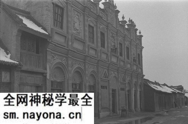 1943年郑州老照片 日本人轰炸之下凋敝破败的火车站前商业街预览图9 1943年郑州老照片 日本人轰炸之下凋敝破败的火车站前商业街预览图9