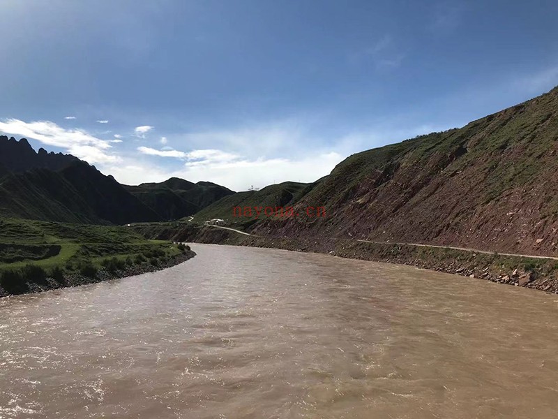青海囊谦县然察大峡谷穿越路线