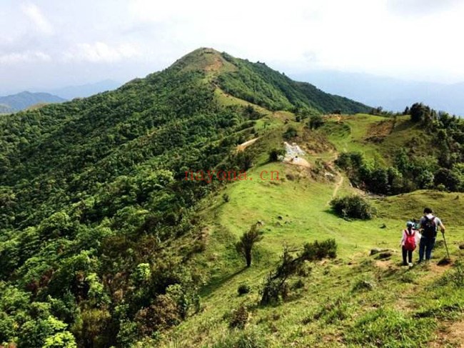 广东罗定八排山徒步路线