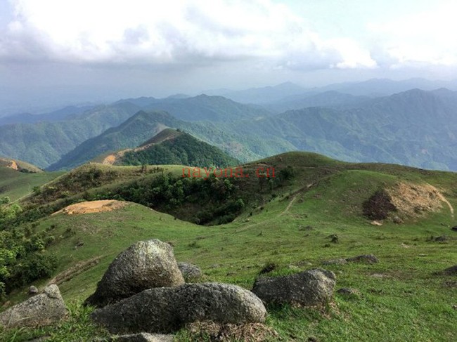 广东罗定八排山徒步路线