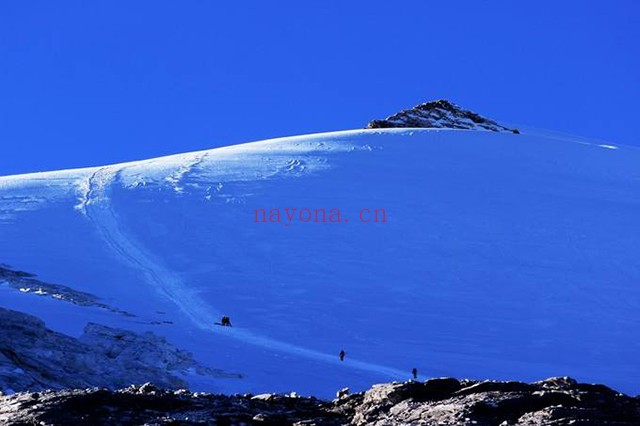 云南哈巴雪山登山路线