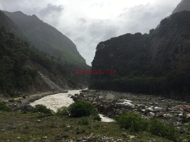 西藏嘉黎县上尼屋峡谷徒步路线