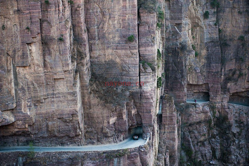 中国七大挂壁公路