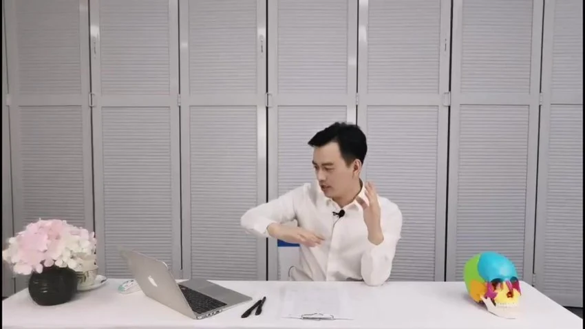 《何老师谈疗愈摸骨识人疗愈大讲堂11个颅骨手法入门到精通视频课程》视频11集